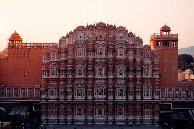 Chandigarh to Jaipur Taxi Service – Rajasthan Tour Cabs