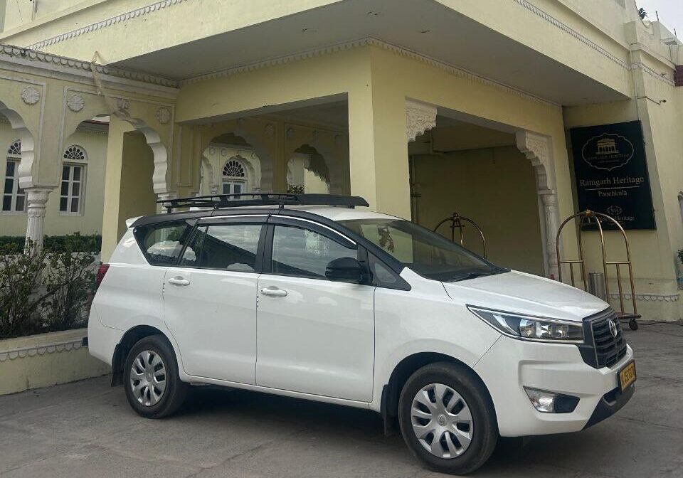 Chandigarh to Delhi Airport Innova Crysta